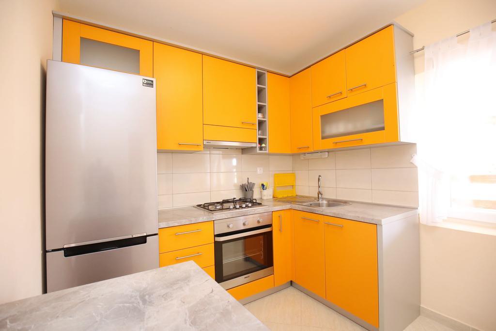 Apartment Marta Ražanac Esterno foto