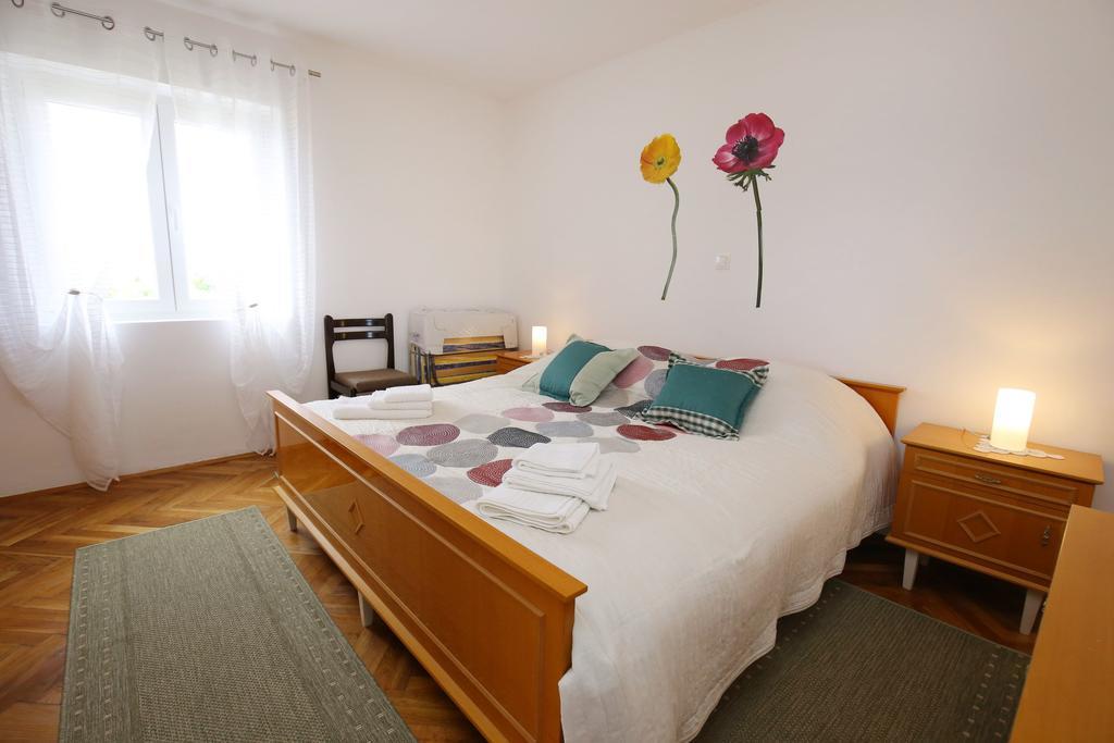 Apartment Marta Ražanac Esterno foto