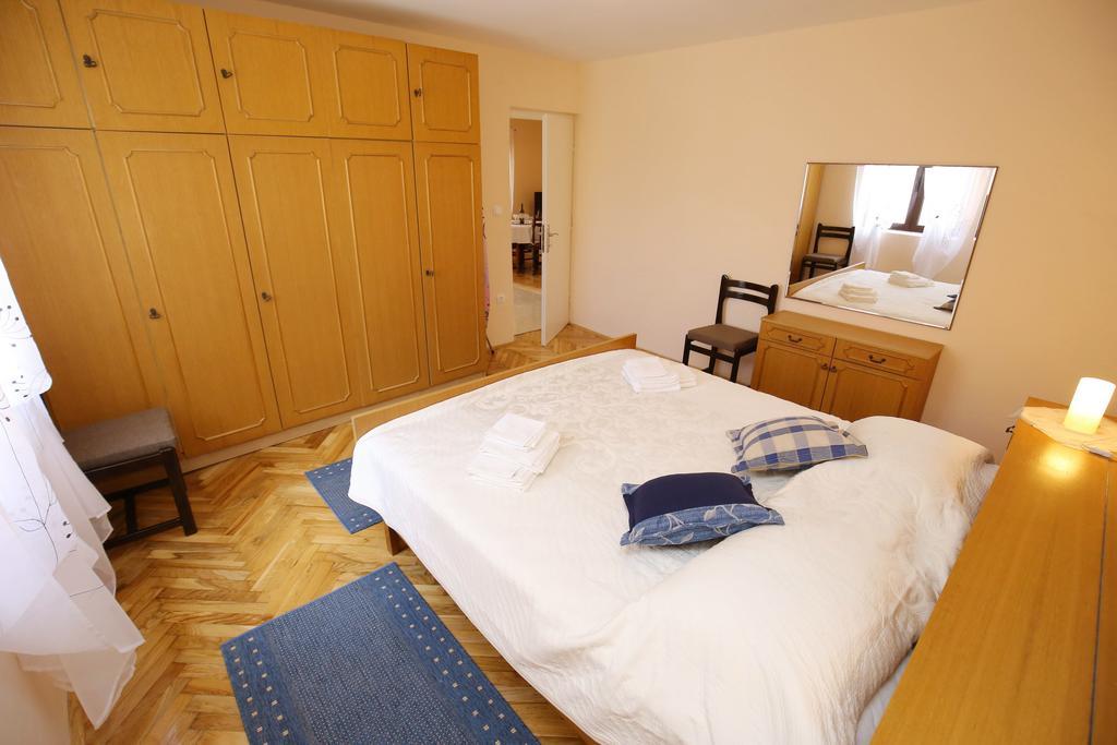 Apartment Marta Ražanac Esterno foto