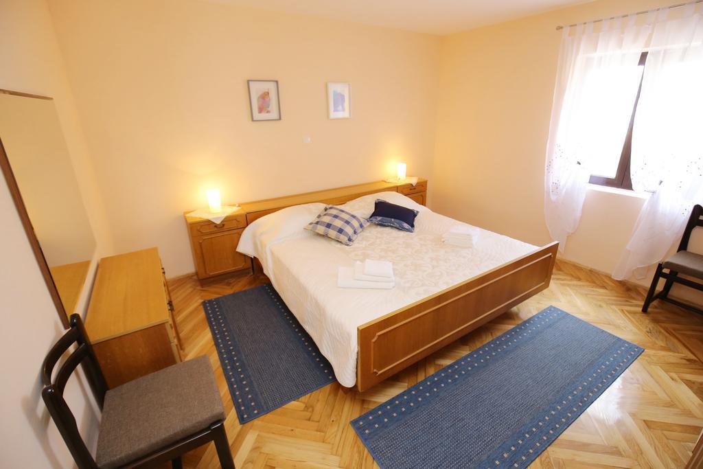 Apartment Marta Ražanac Esterno foto